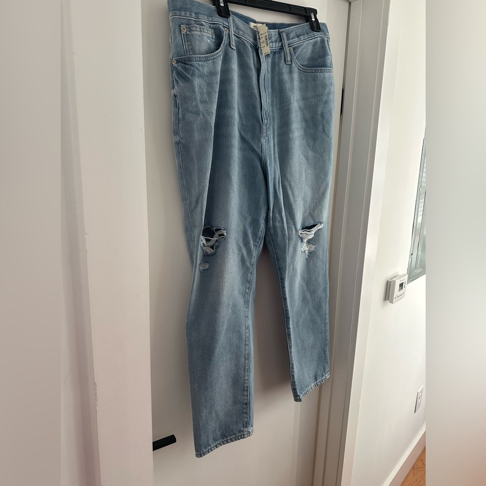 Madewell Mom Jeans Ripped Knee Edition. Size 32. New with tags.